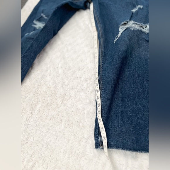 OLD NAVY High Rise Slouchy Straight Secret Slim Pocket Distressed Raw Hem Jean - Picture 11 of 12